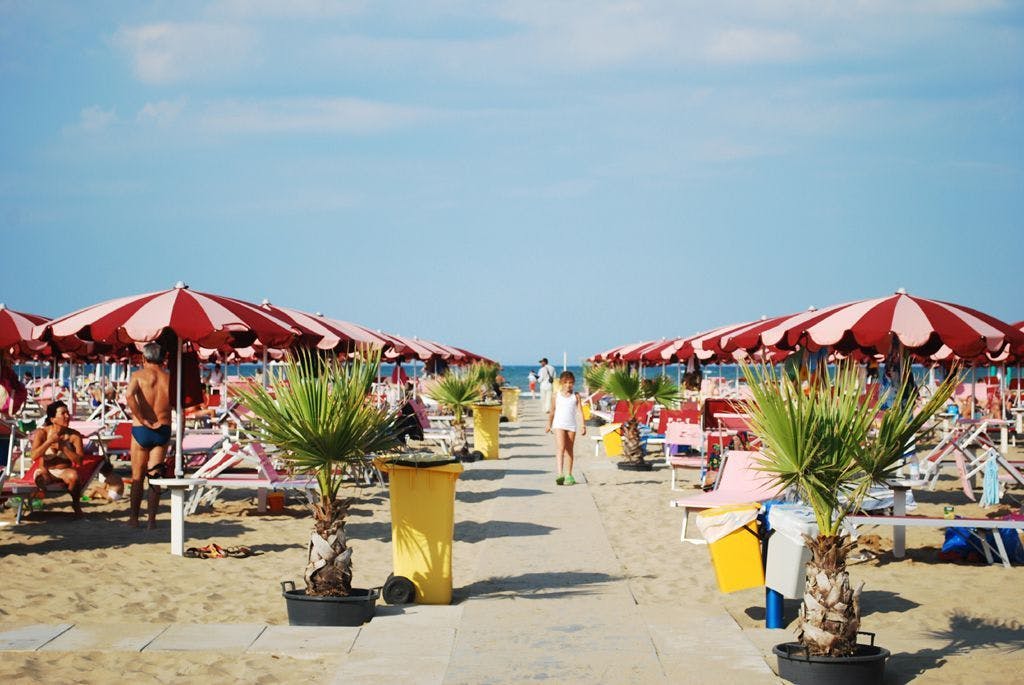 rimini beach - italy hotel blog